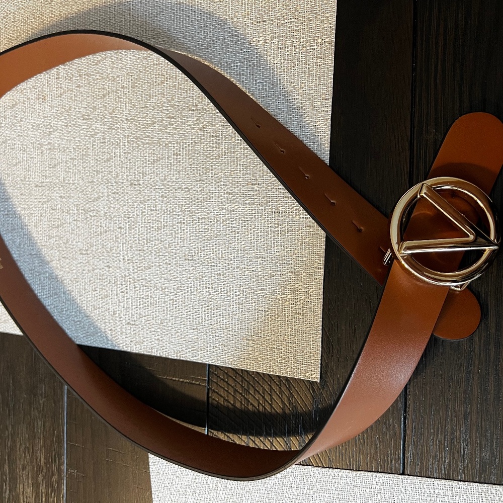 Valentino camel color belt